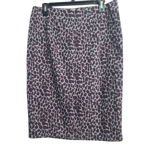 Talbots Purple Animal Print Pencil Skirt Size 10 NWT - Picture 2 of 4